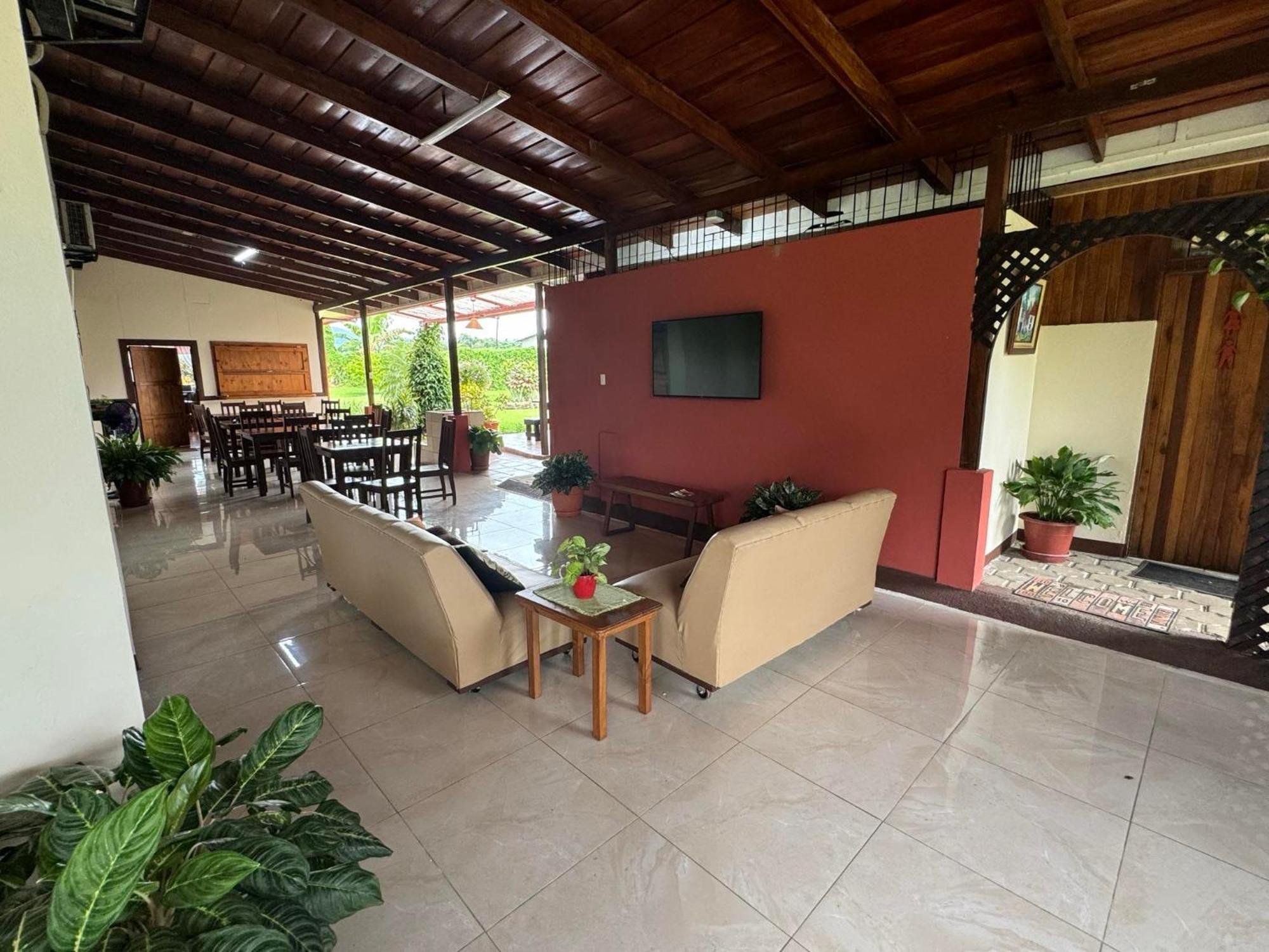 فندق Befox Adventure La Fortuna المظهر الخارجي الصورة